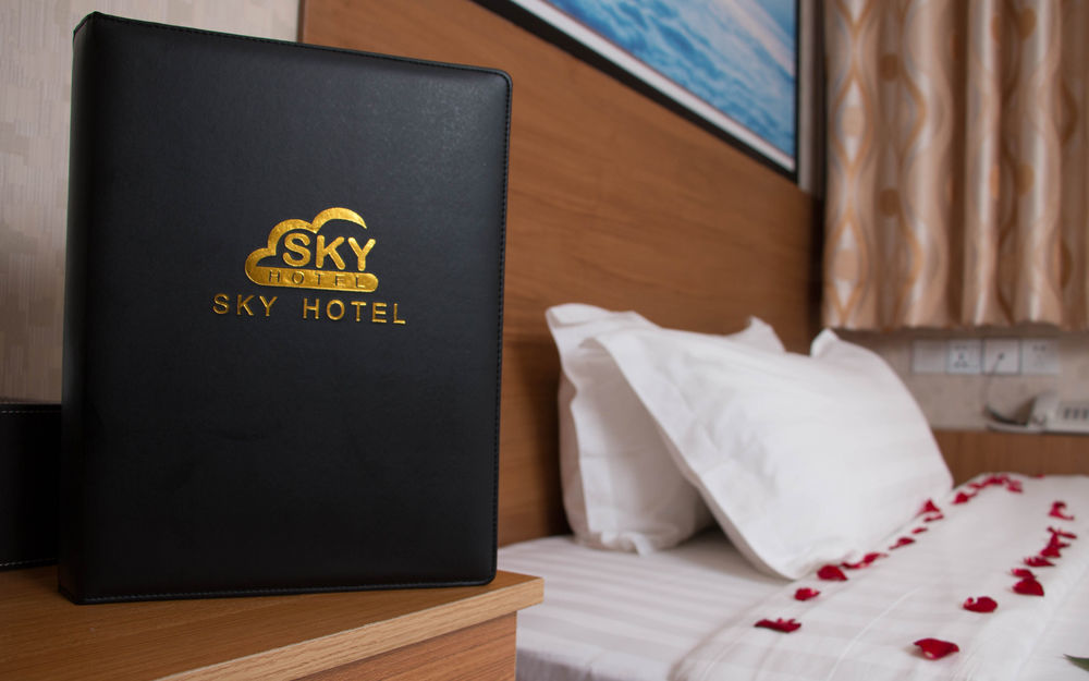Sky Hotel Chinatown Rangun Kültér fotó