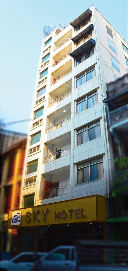 Sky Hotel Chinatown Rangun Kültér fotó