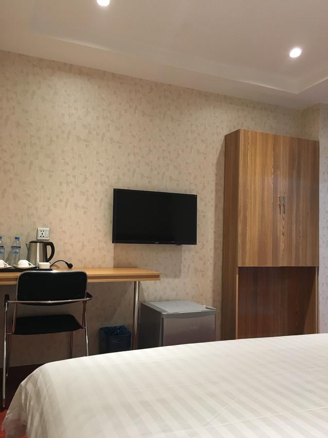 Sky Hotel Chinatown Rangun Kültér fotó