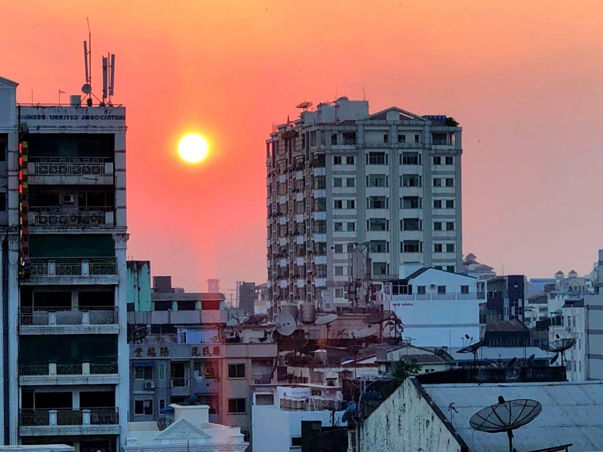Sky Hotel Chinatown Rangun Kültér fotó